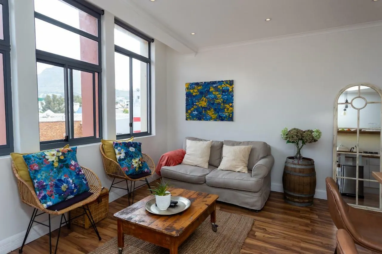 Trendy Cape Town Cbd Apartment